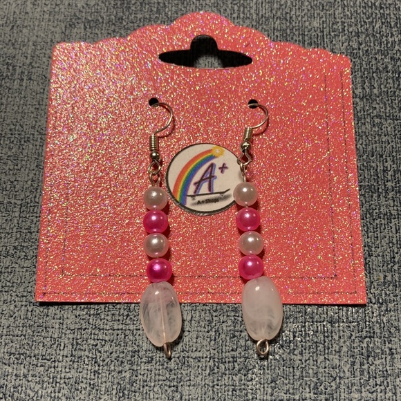 Delicate handmade earrings - Picture 2 of 2